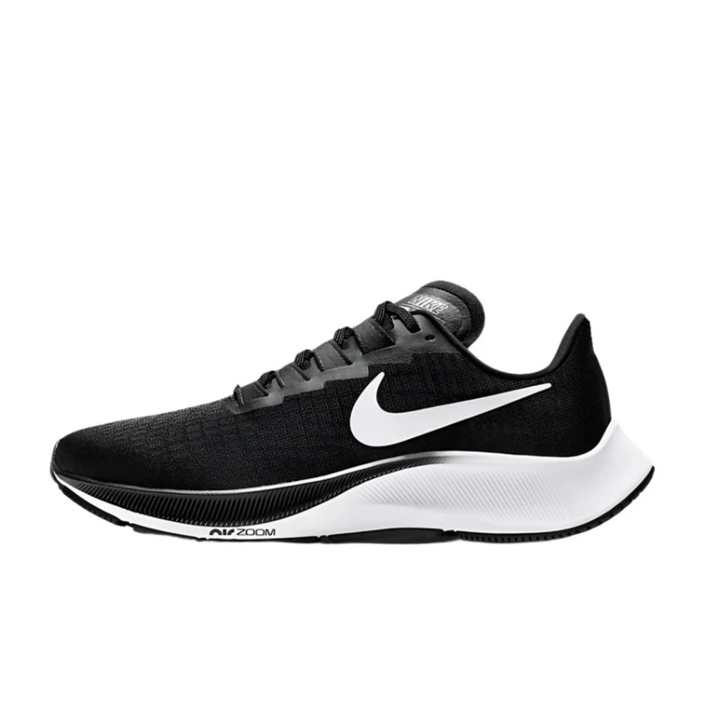 Nike Air Zoom Black and White Sneakers
